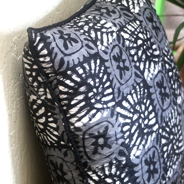 Black & White Foulard 20x20 Pillow Cover - noraokafor noraokafor