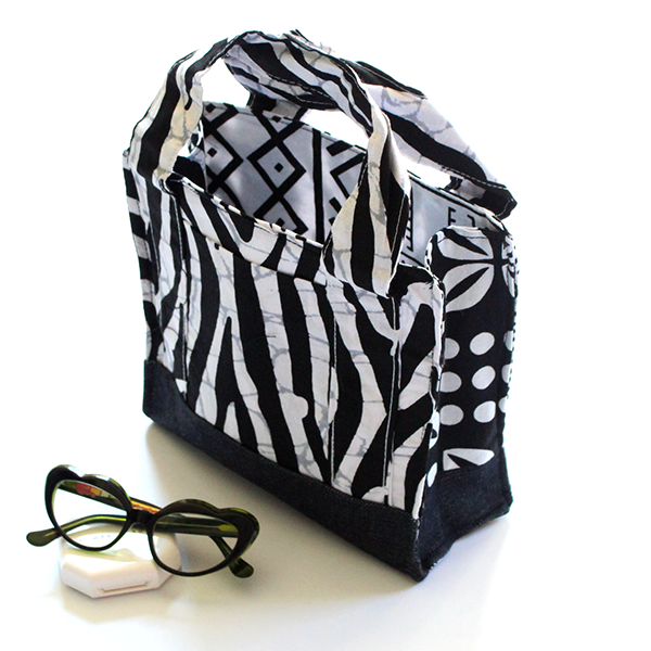 Black and white open tote shopper bag